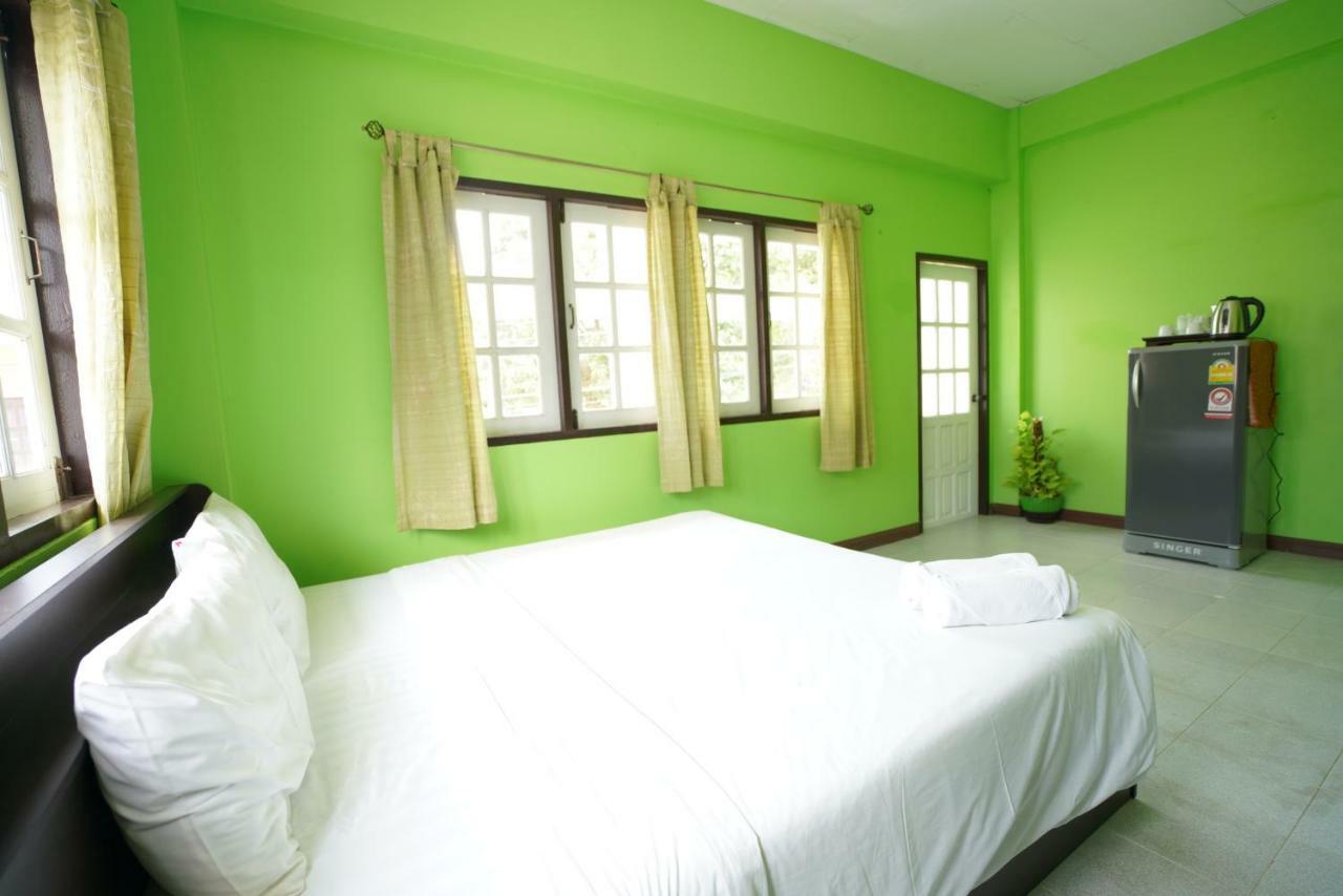 Maenam Lodge Mae Nam Exterior photo